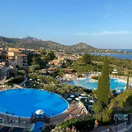 Grand Studiot2 A Pierre Et Vacances Cap Esterel Апартаменти