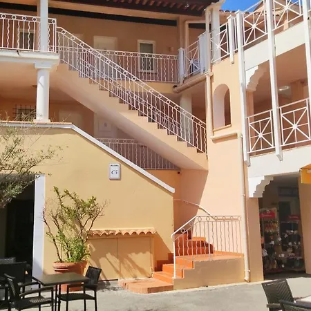 Grand Studiot2 à Pierre Et Vacances Cap Estérel Appartement *