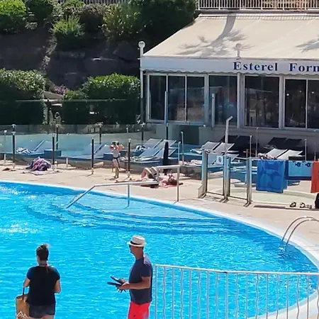 Grand Studiot2 A Pierre Et Vacances Cap Esterel Апартаменти